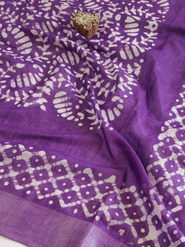 Handloom Pure Linen Cotton Hand-Dyed Batik Pattern Saree With Ikkat Blouse-Violet
