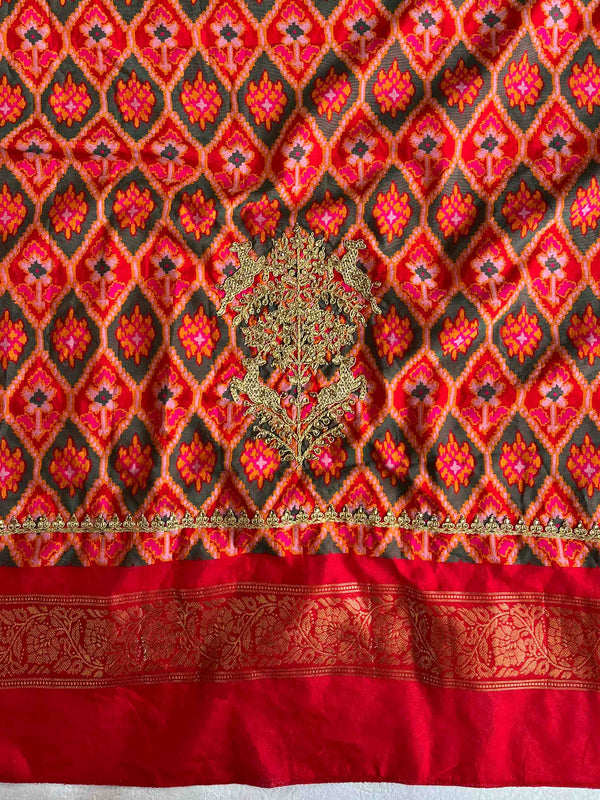 Banarasee Handwoven  Semi-Katan Zari Buta & Border With Contrast Embroidered Blouse Saree-White