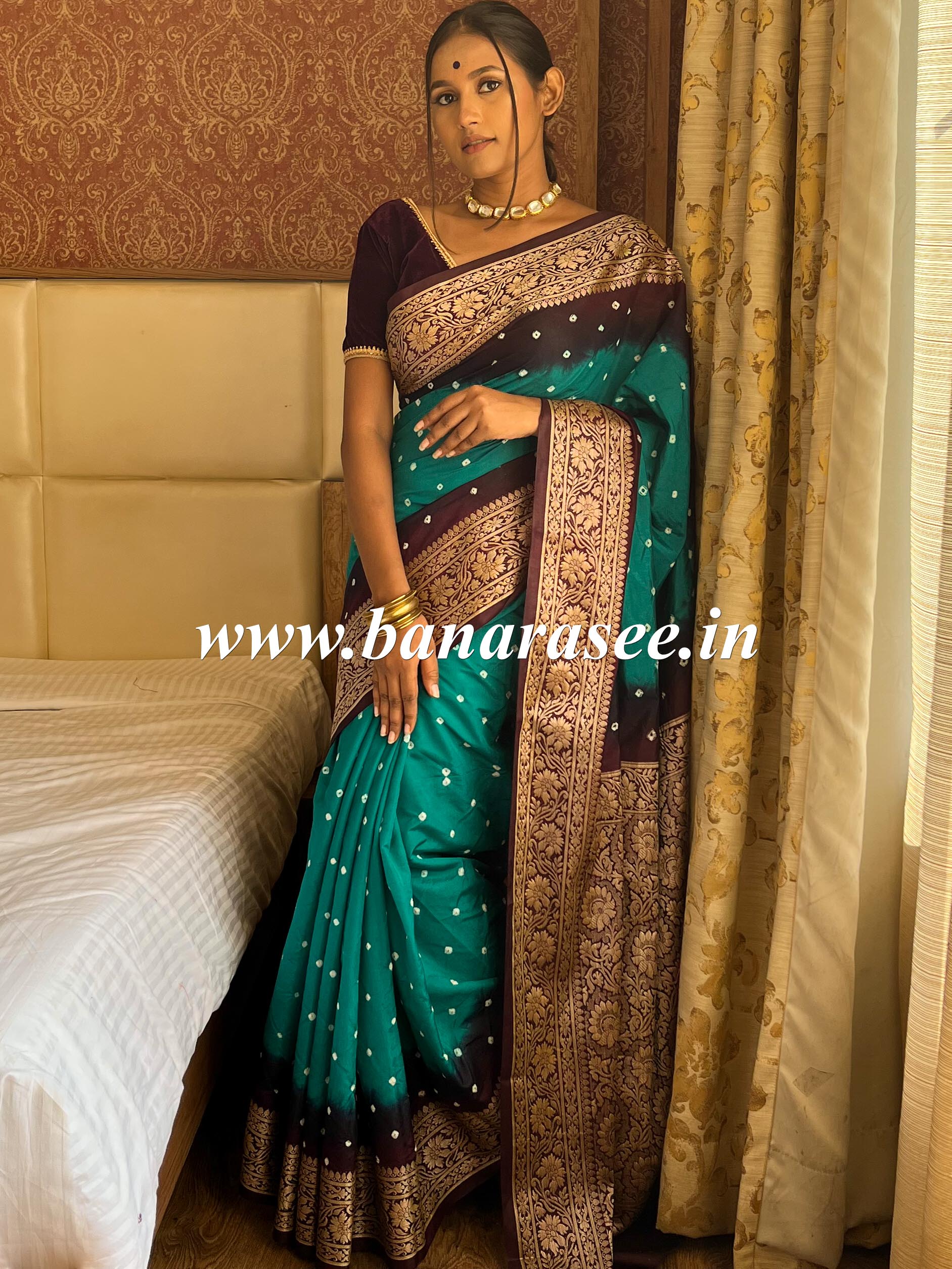 Banarasee Handwoven Semi-Chiffon Saree With Bandhej & Floral Border-Green