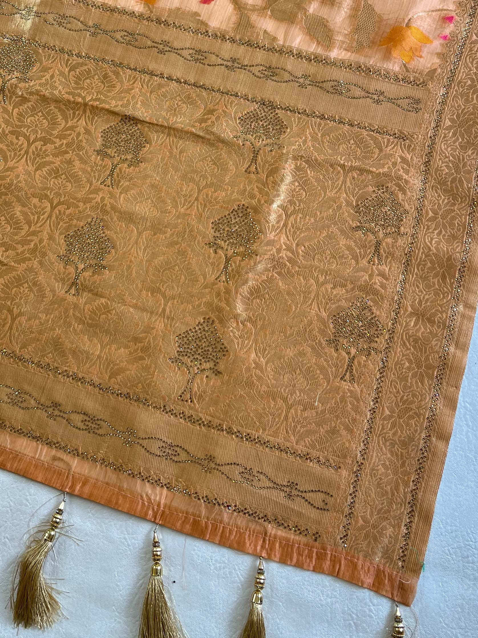 Banarasee Organza Mix Saree With Floral Jaal Design & Zari Border-Peach