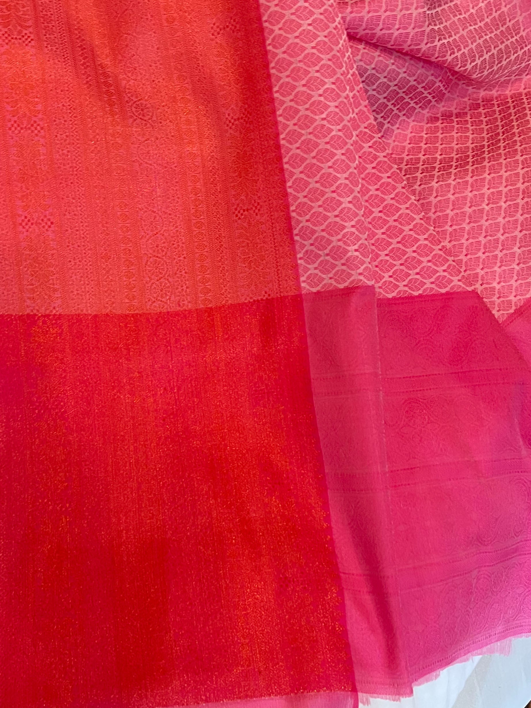 Banarasee Kora Muslin Saree With Contrast Skirt Border-Pink