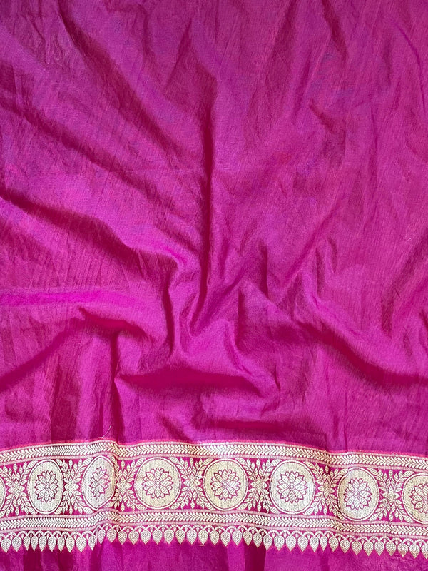 Banarasee Handwoven Semi-Chiffon Saree With Stripes Design & Border-Green & Pink