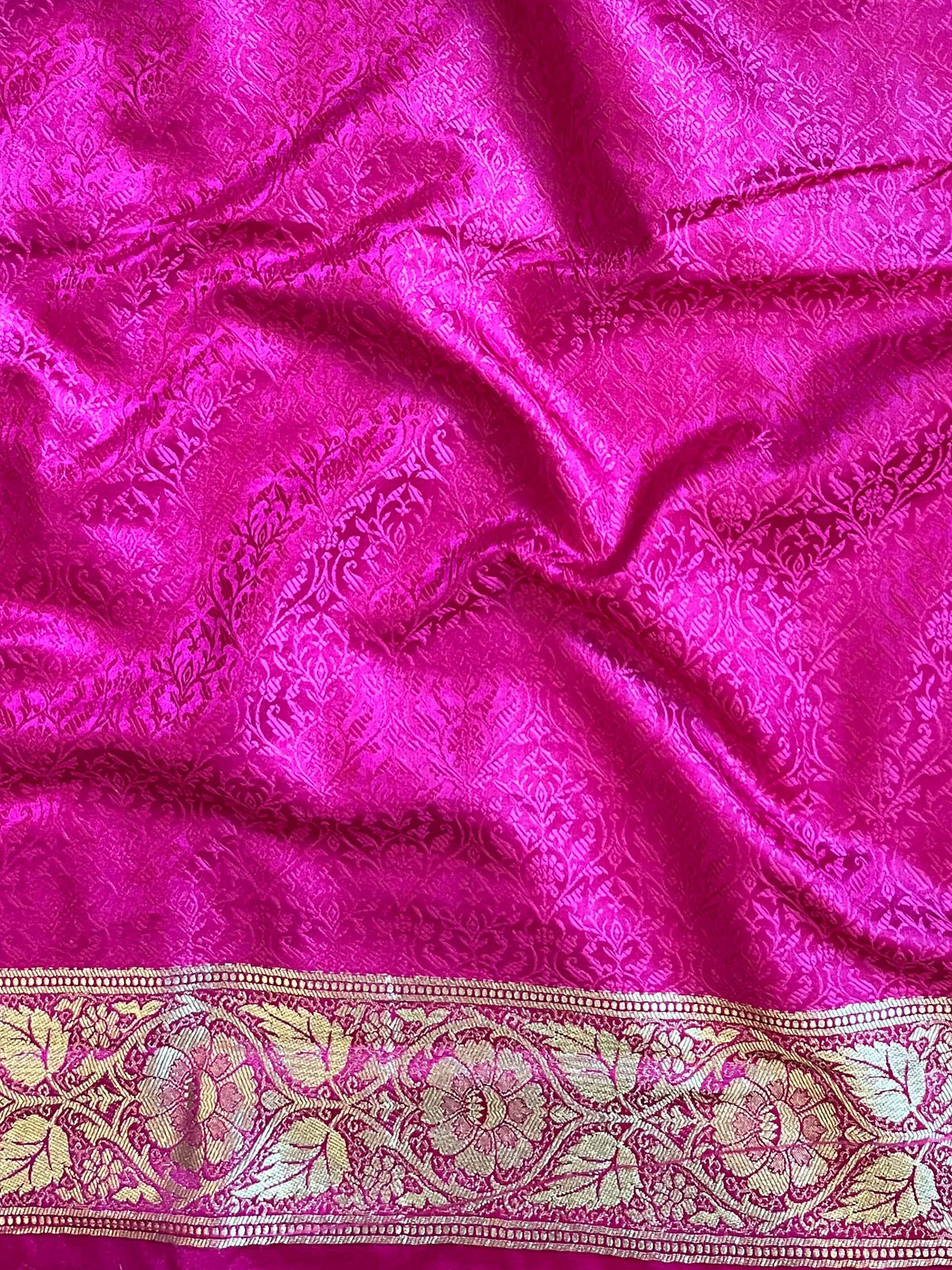 Banarasi Tissue Saree With Buti Weaving & Lace Border - Pink