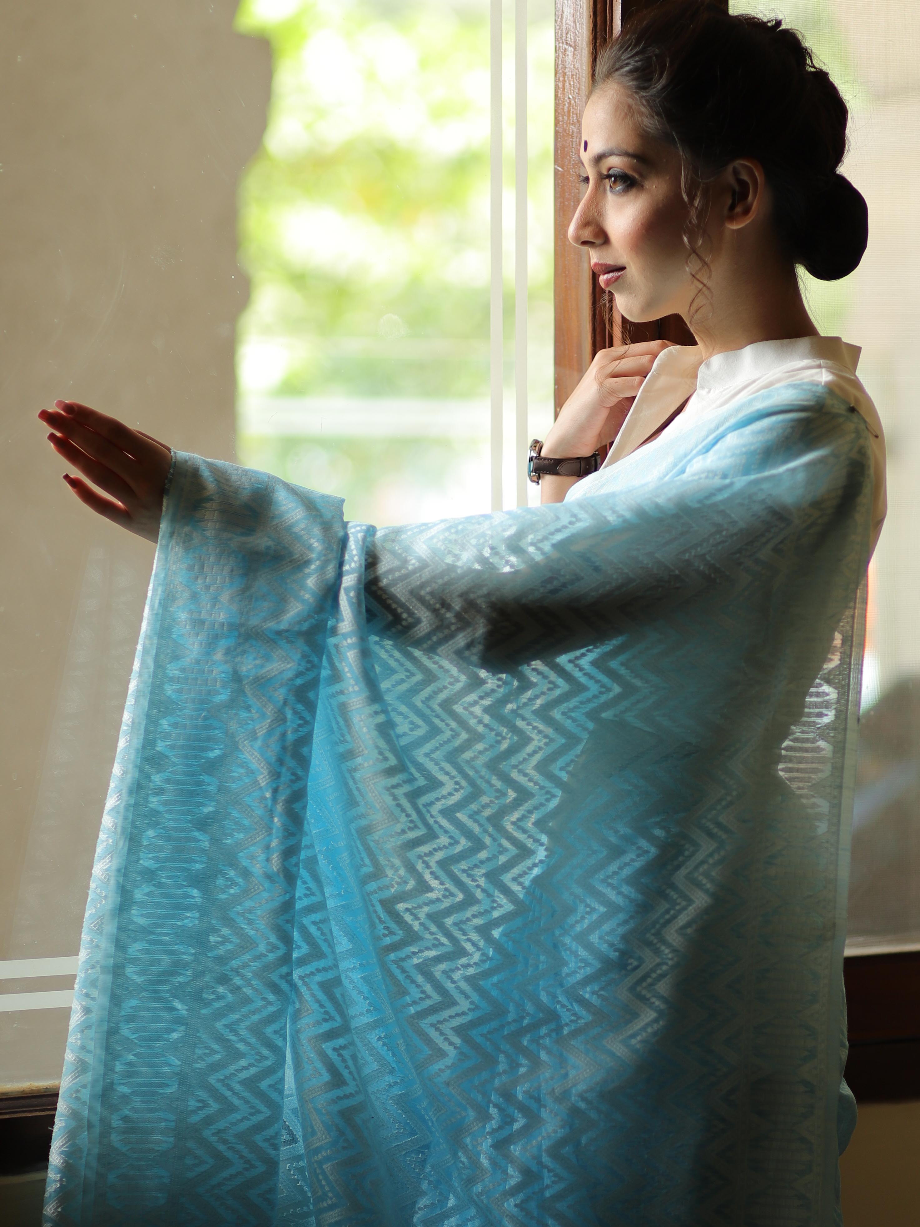 Banarasee Cotton Jamdani Saree With Resham Zig-Zag Design-Blue