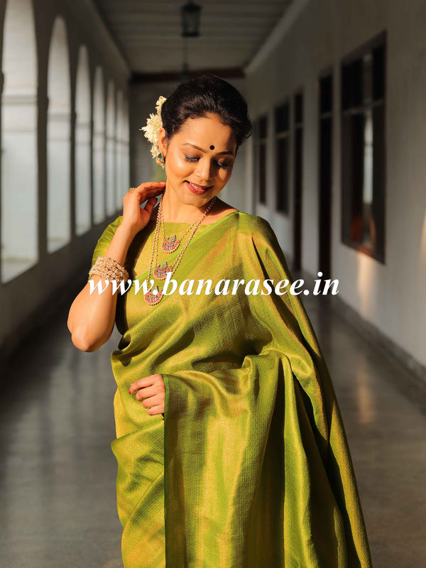 Banarasee Kubera Pattu Soft Silk Saree With Copper Zari Work-Green