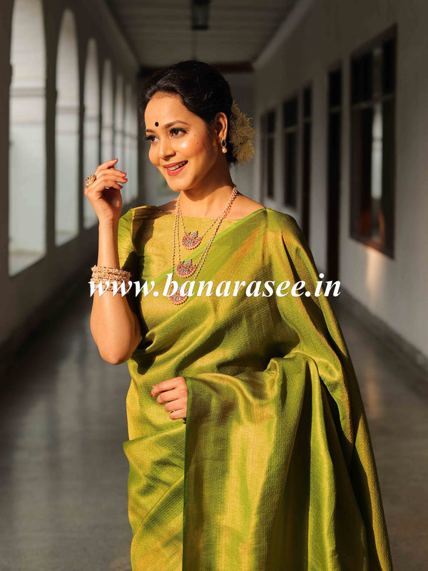 Banarasee Kubera Pattu Soft Silk Saree With Copper Zari Work-Green