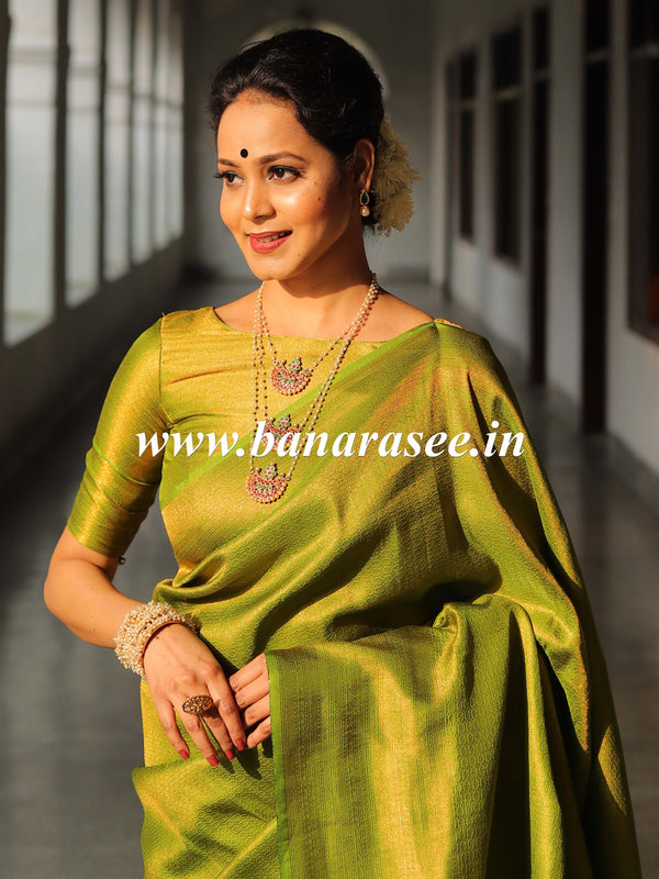 Banarasee Kubera Pattu Soft Silk Saree With Copper Zari Work-Green