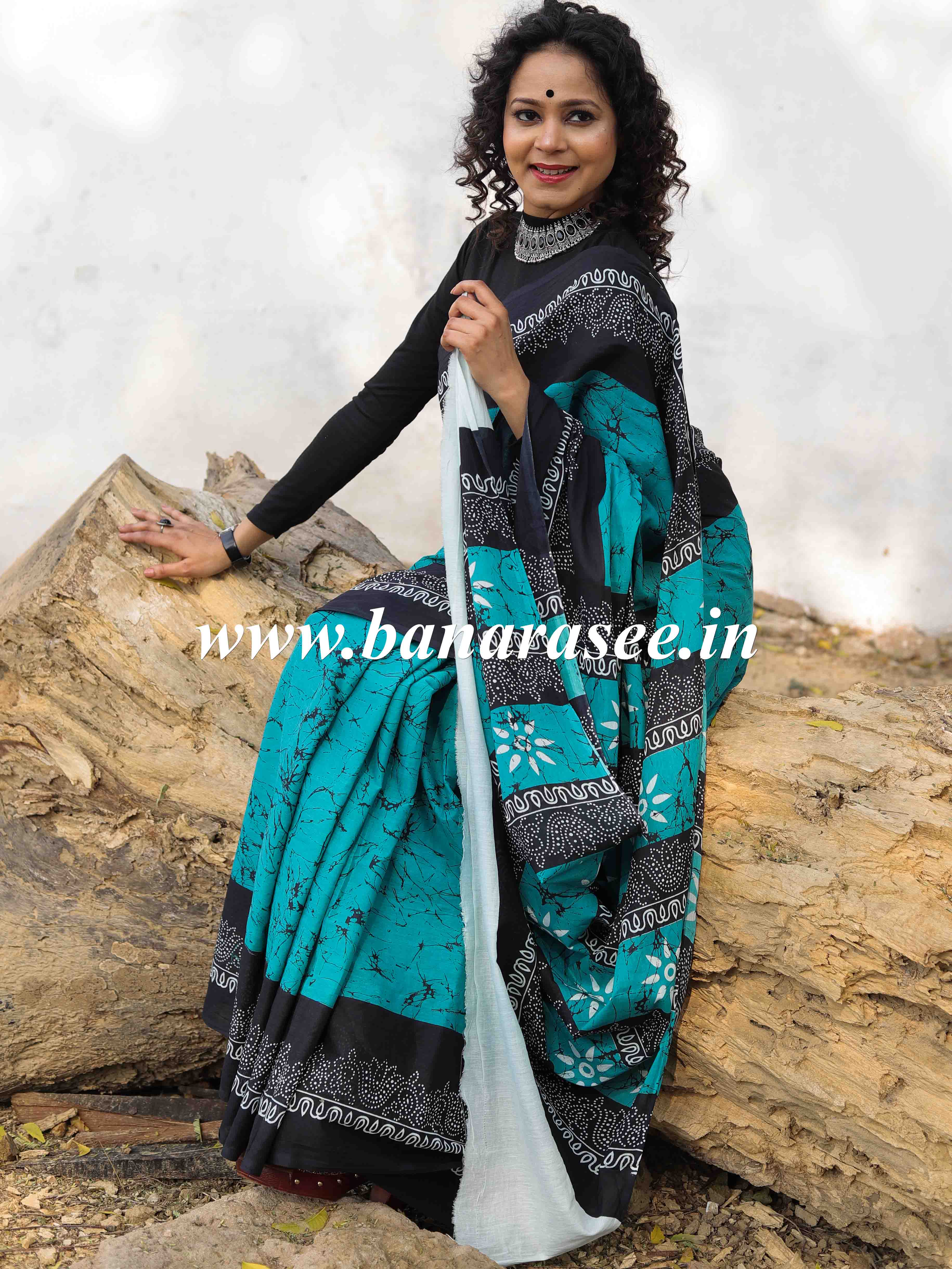 Handloom Mul Cotton Hand-block Print Saree-Green & Black