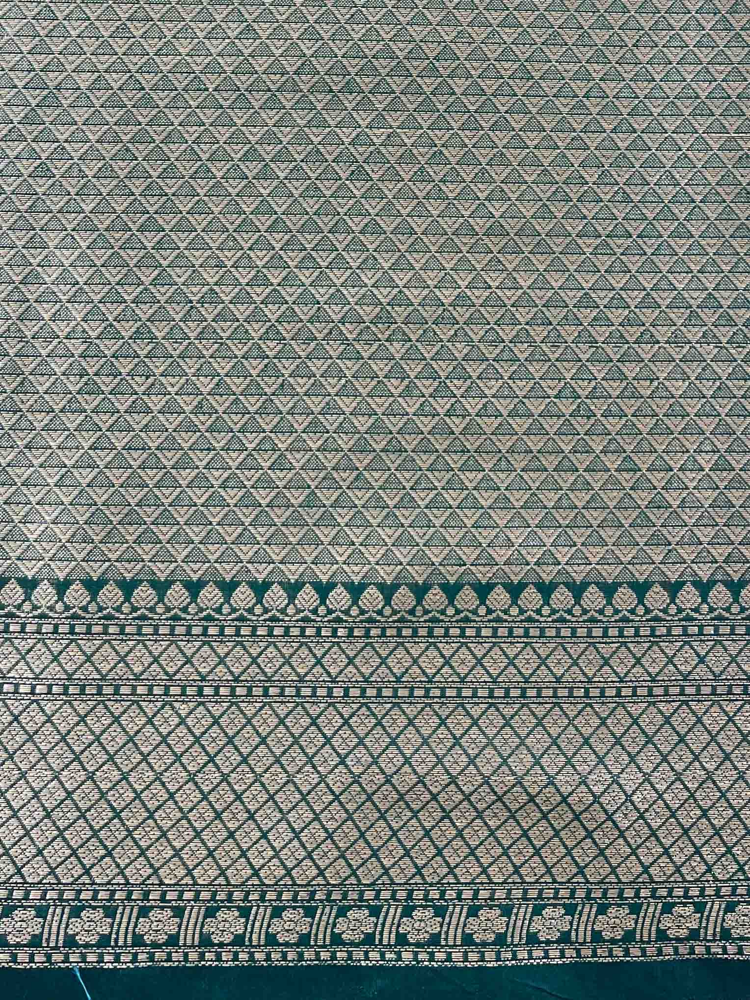 Banarasee Handwoven Pure Silk Cotton Saree With Zari Buti & Border-Deep Green