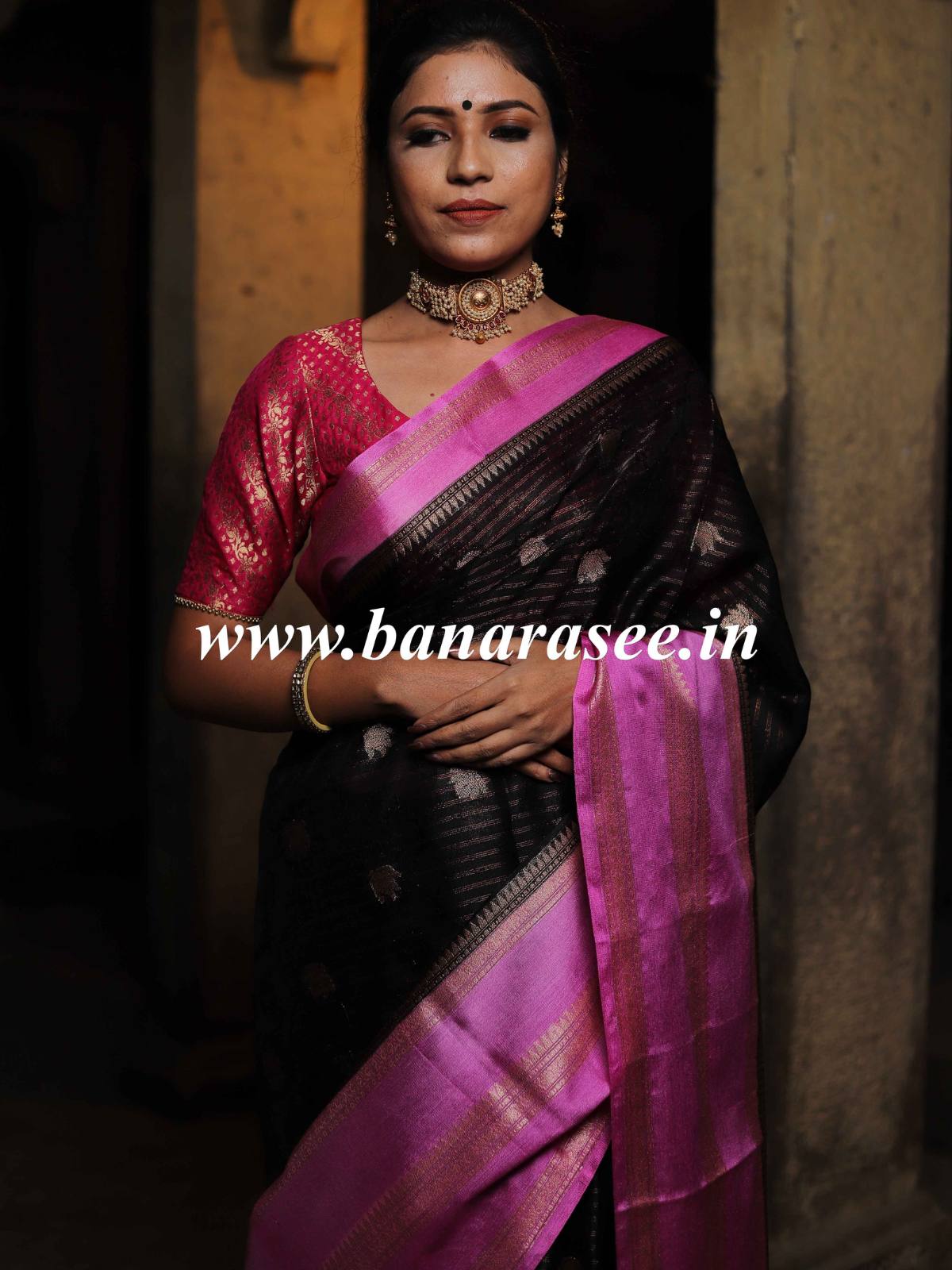 Banarasee Handwoven Soft Semi Silk Saree With Contrast Border Design-Black & Pink